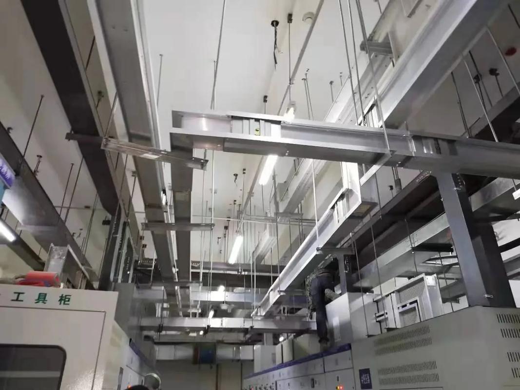 湖北防火型母线槽制造厂家联系电话:13817420484.防